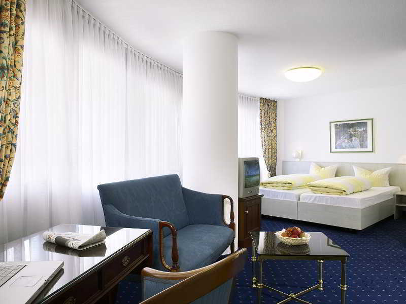 โรงแรมชตัท ไฟรบวร์ค ไฟรบวร์กอิมไบรส์เกา ภายนอก รูปภาพ